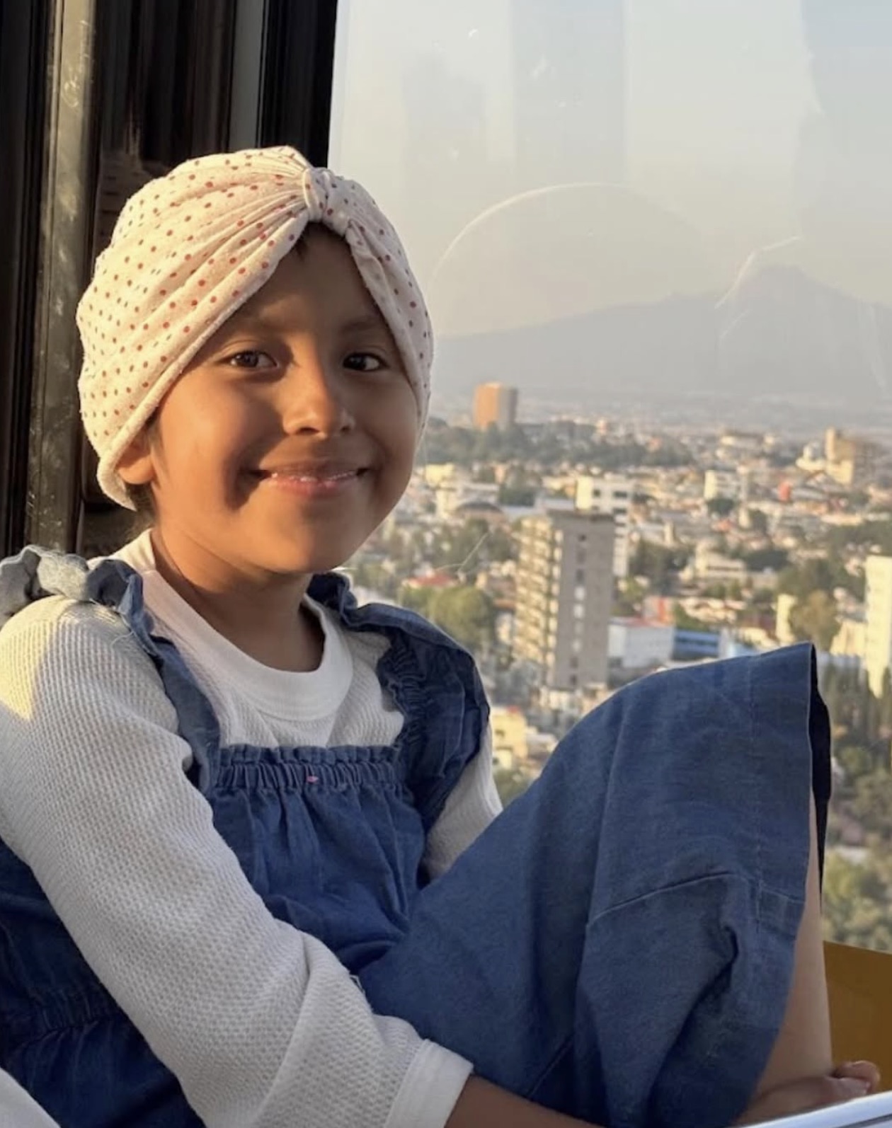 Aylen Nicole sonriendo con esperanza